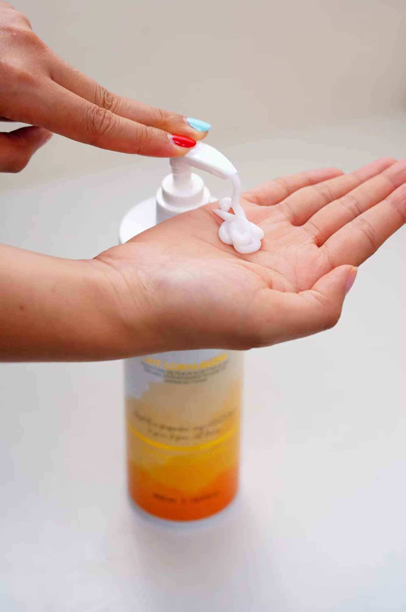 Lait Corps au Curcuma, Niacinamide & Glutathion | Hydratant, Unifiant & Anti-Taches | Gamme Glow